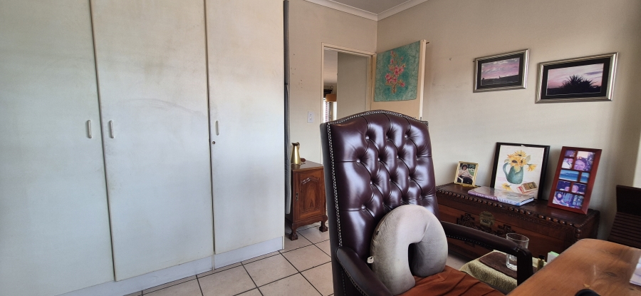 2 Bedroom Property for Sale in Table View Western Cape